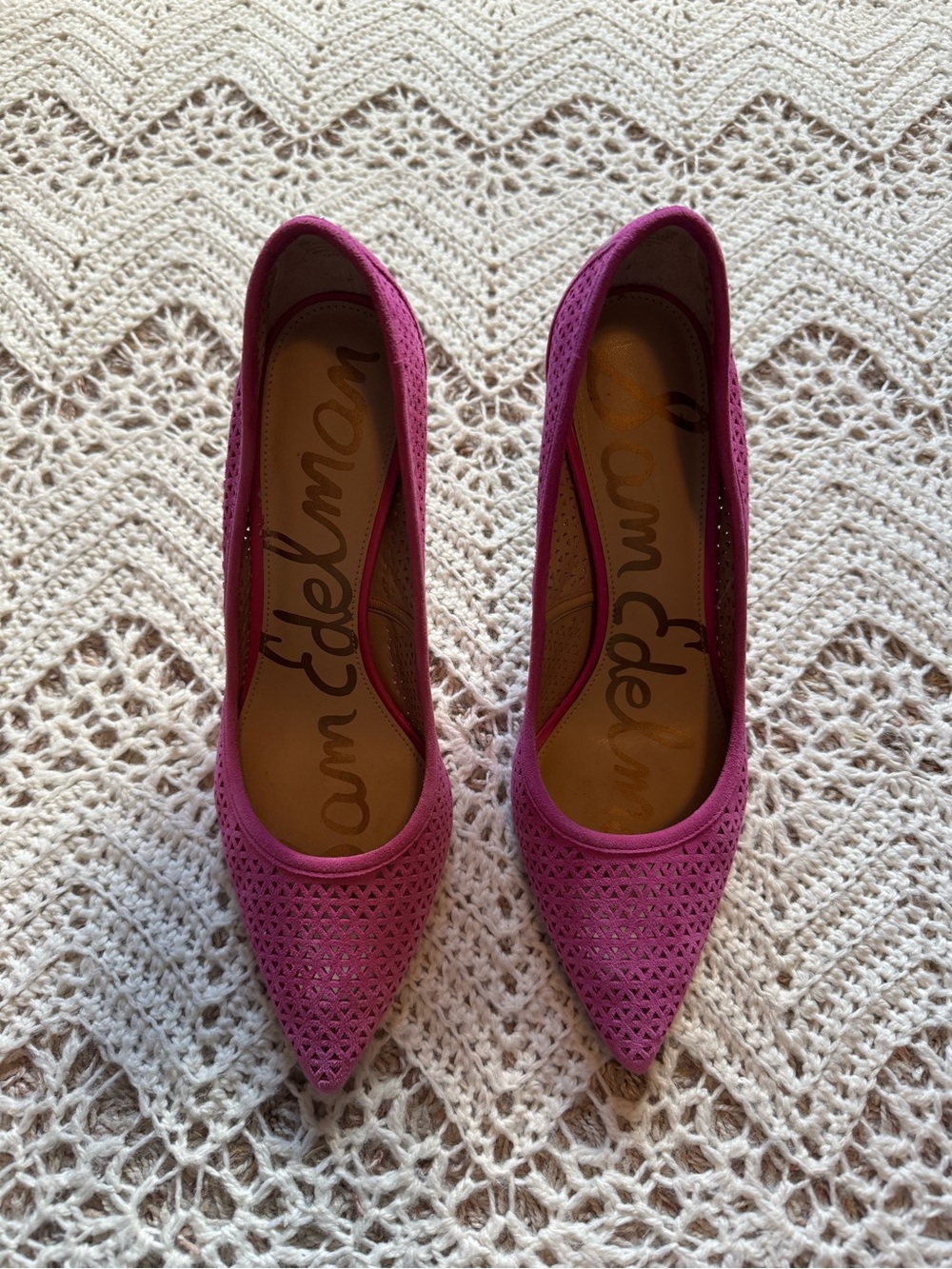 Anthropologie x Sam Edelman Hazel Perforated Fuchsia Suede Pumps Size 7 Heels
